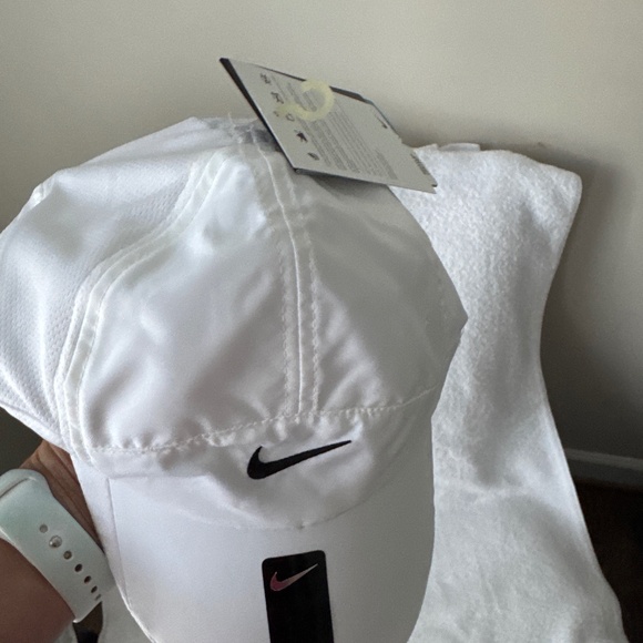 Nike Dri-fit hat - Picture 1 of 2